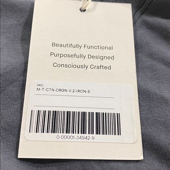 THE ESSENTIAL ORGANIC V-NECK TEE - S - Picture 9 of 9